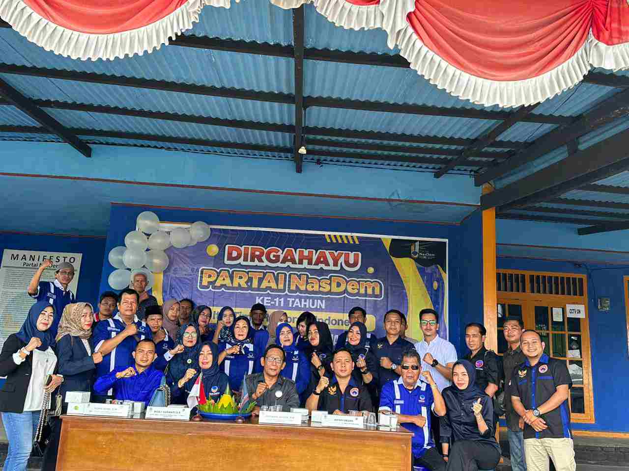 Gambar DPD NasDem Kabupaten Bungo Bersama DPC Dan Sayap Partai Foto Bersama